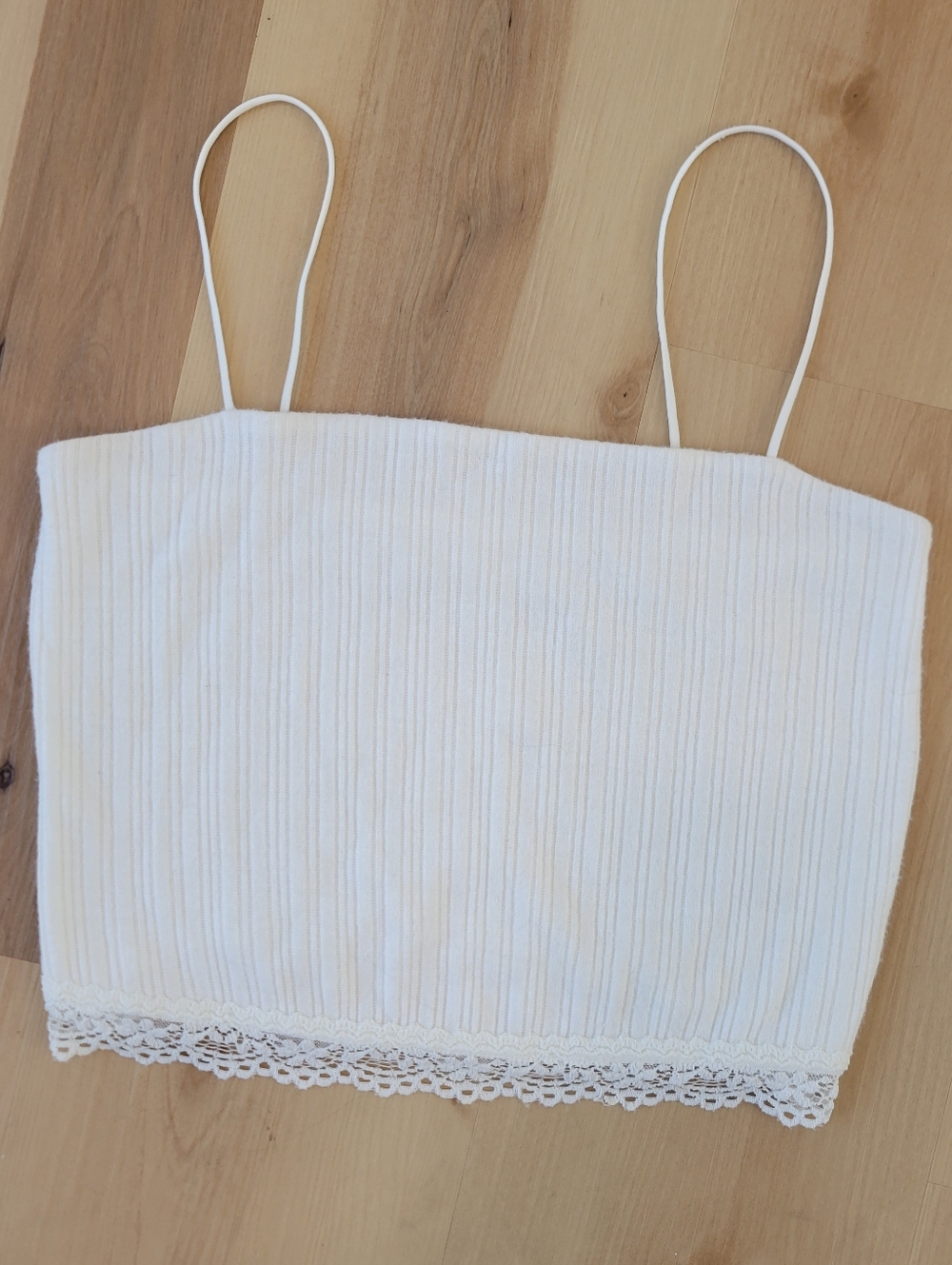 Aeropostale Women’s M‎ Seriously Soft Bungee Cami White Cropped Lace Trim Ribbed